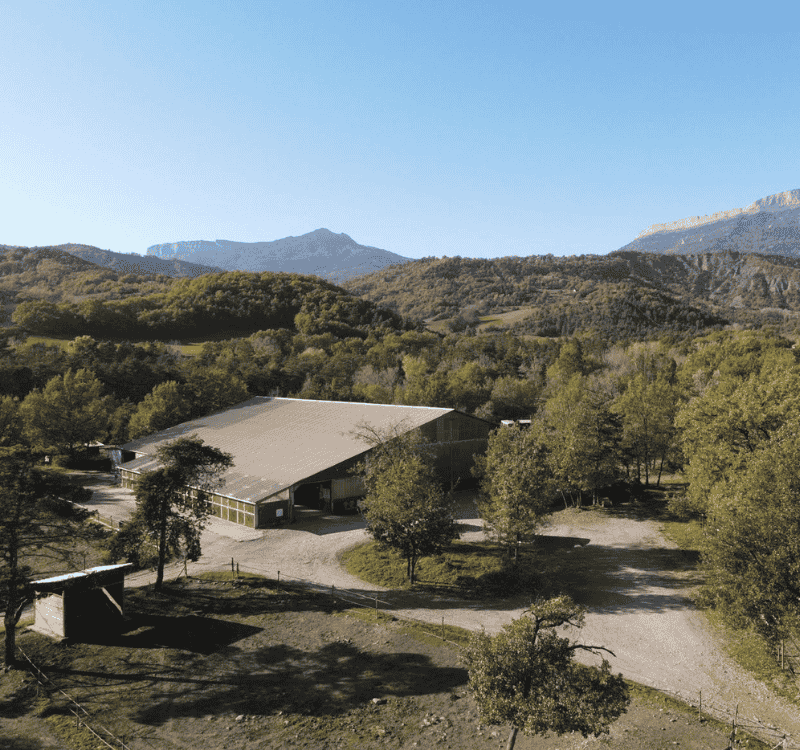 Le Manège une installation des Écuries des parots gap tallard hautes alpes